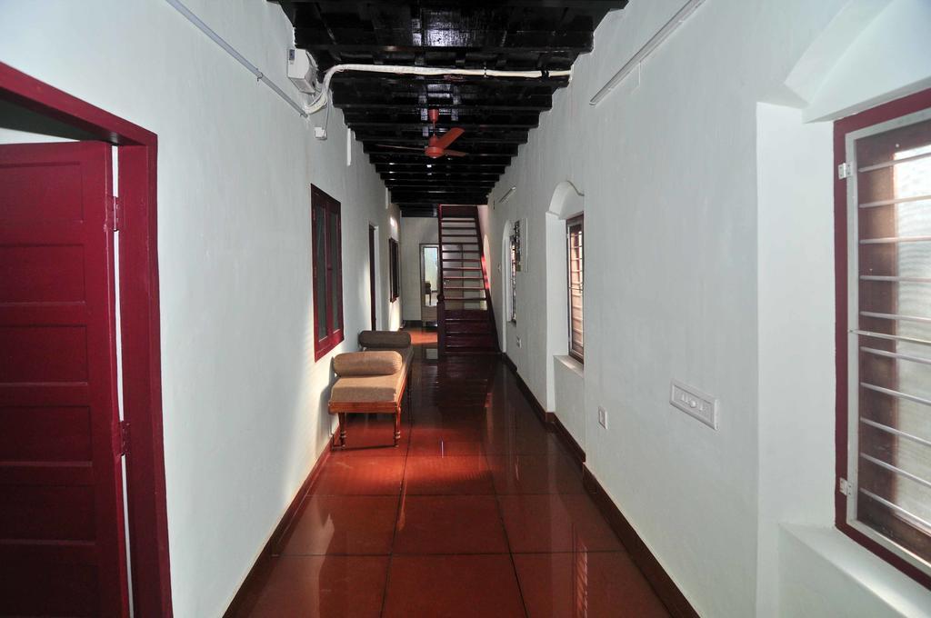 Lake County Heritage Home Kochi Exterior foto