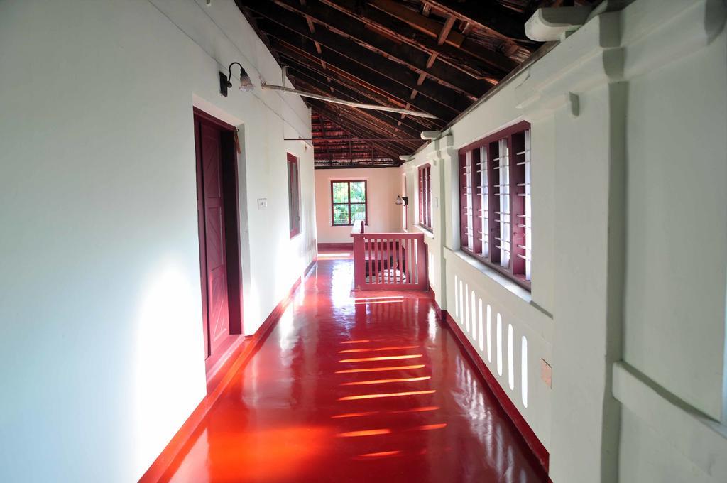 Lake County Heritage Home Kochi Exterior foto