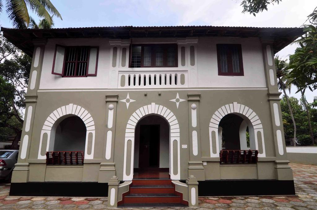 Lake County Heritage Home Kochi Exterior foto