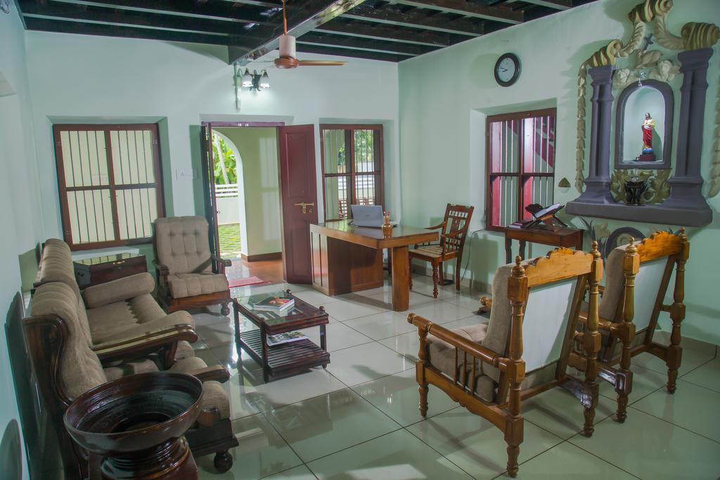 Lake County Heritage Home Kochi Exterior foto