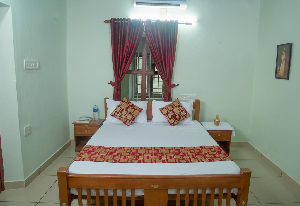 Lake County Heritage Home Kochi Exterior foto